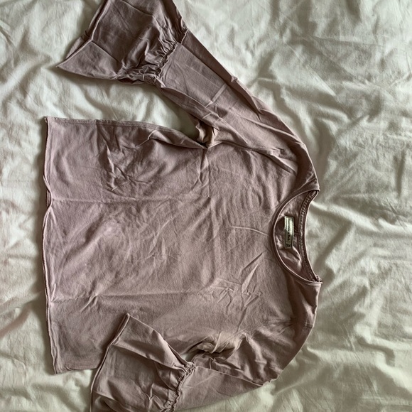 Flared sleeve lavender top - Picture 4 of 4